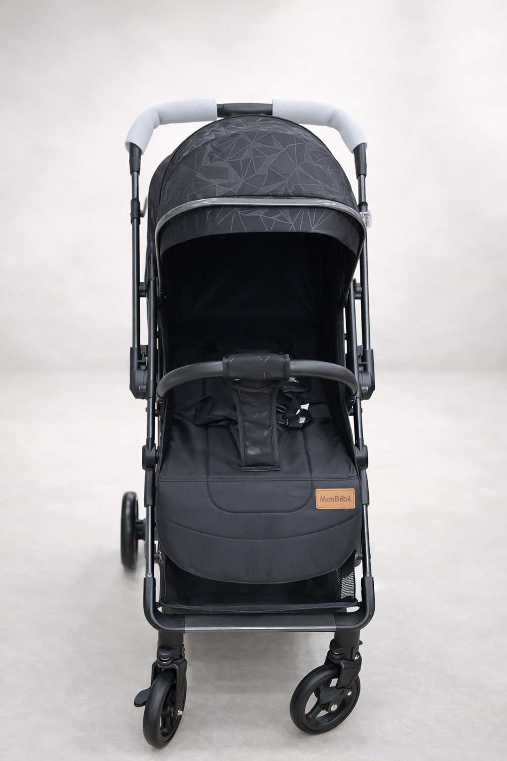 MonBébé – Poussette Compacte Sécurisée & Confort Quotidien